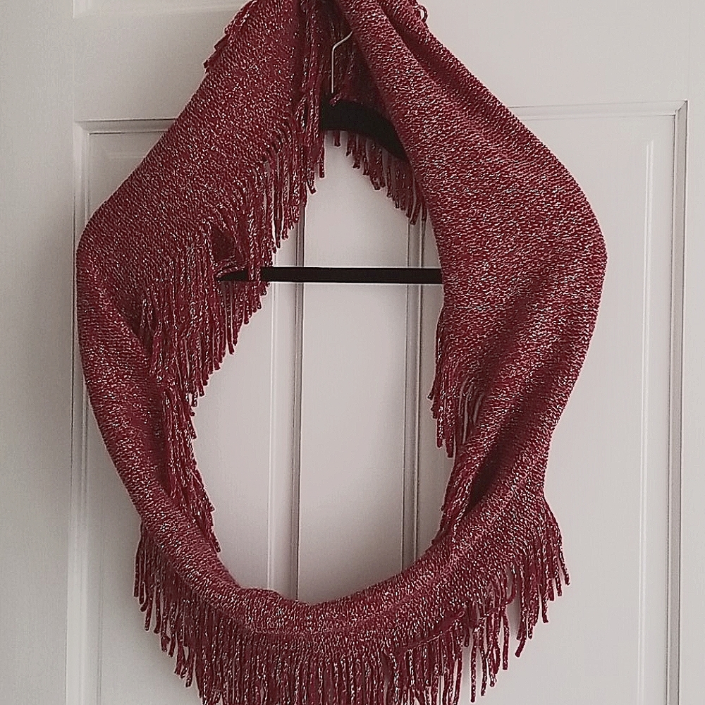 Add sparkle w/infinity scarf metallic silver